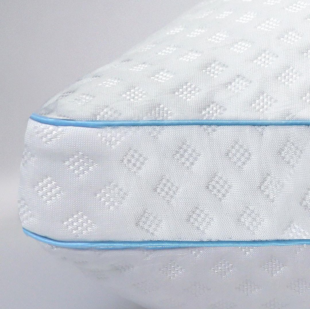 Pilozzz Cooling Pillow for side sleepers